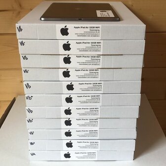 Voordeelbundel (10 stuks) Apple iPad Air 9.7&quot; 32GB zwart WiFi (4G) + garantie